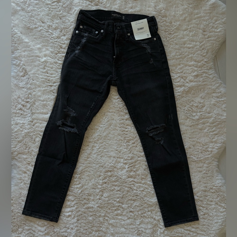 A&F Black Ripped Jeans - Picture 3 of 8